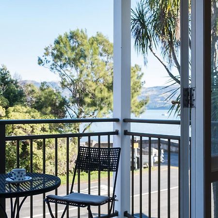 Bruce Waterfront Apartments Akaroa Exterior photo