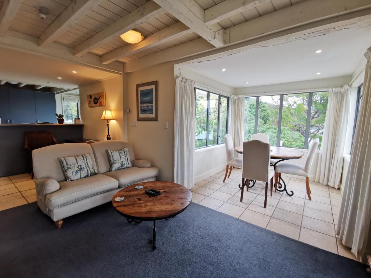Bruce Waterfront Apartments Akaroa Exterior photo